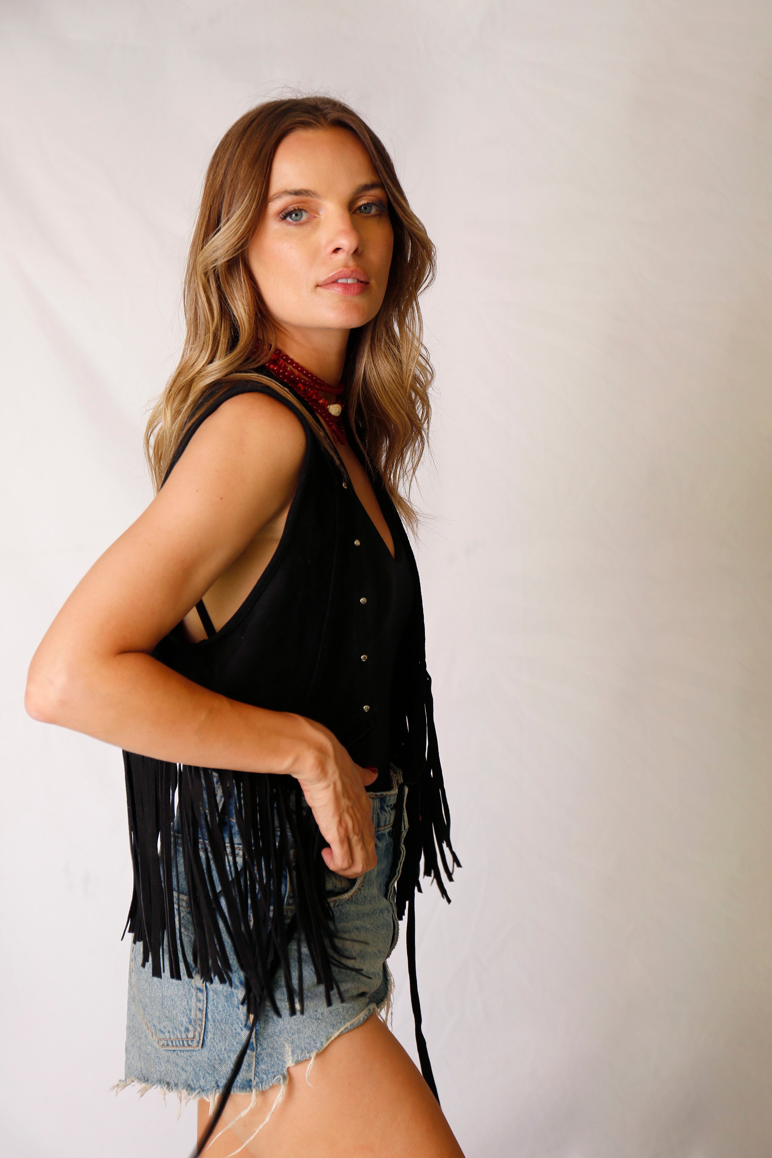 Gillet de gamuza con flecos Cayetana