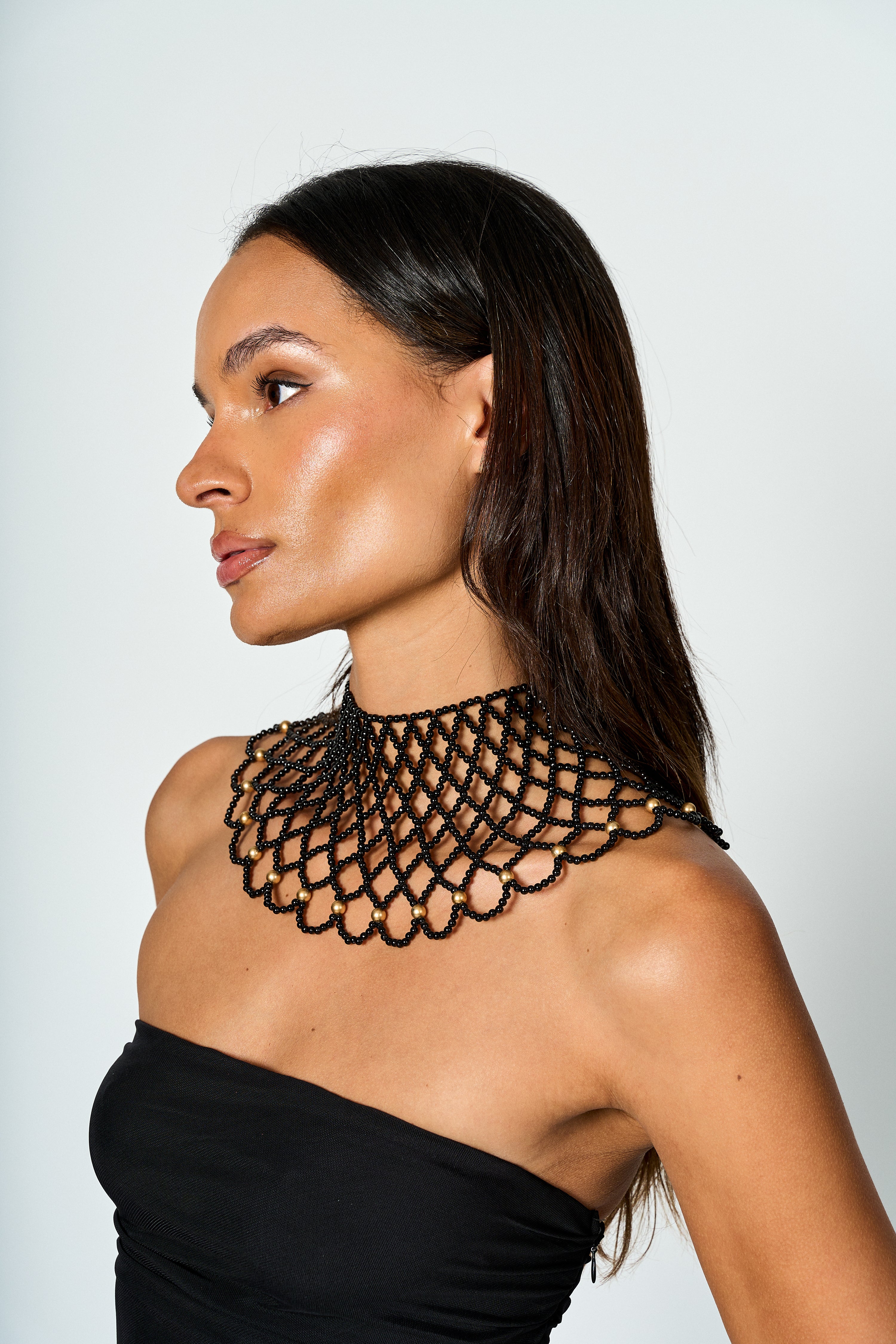 Collar croker Colomba negro con detalles dorados