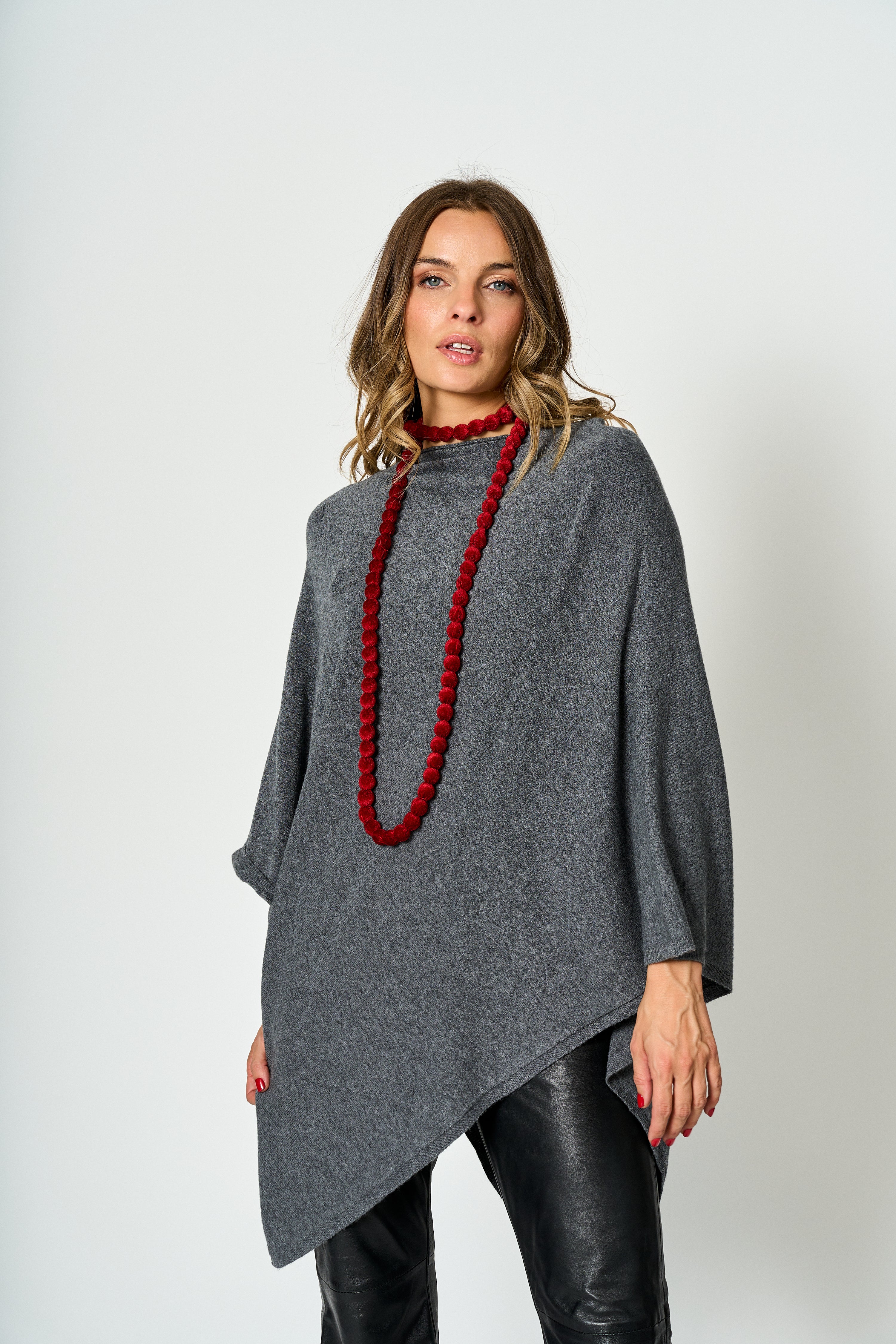 Poncho Aura