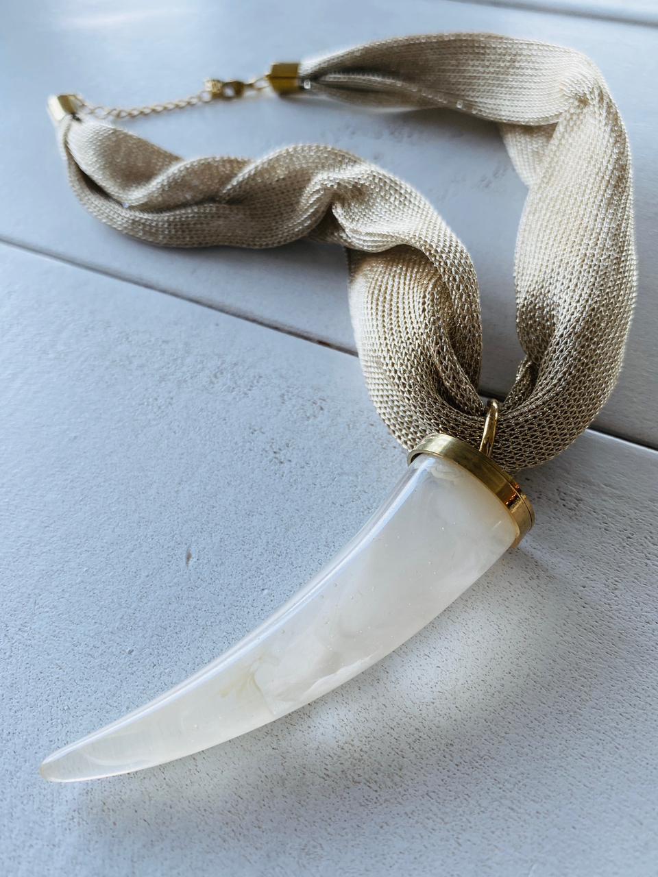 Collar Helena
