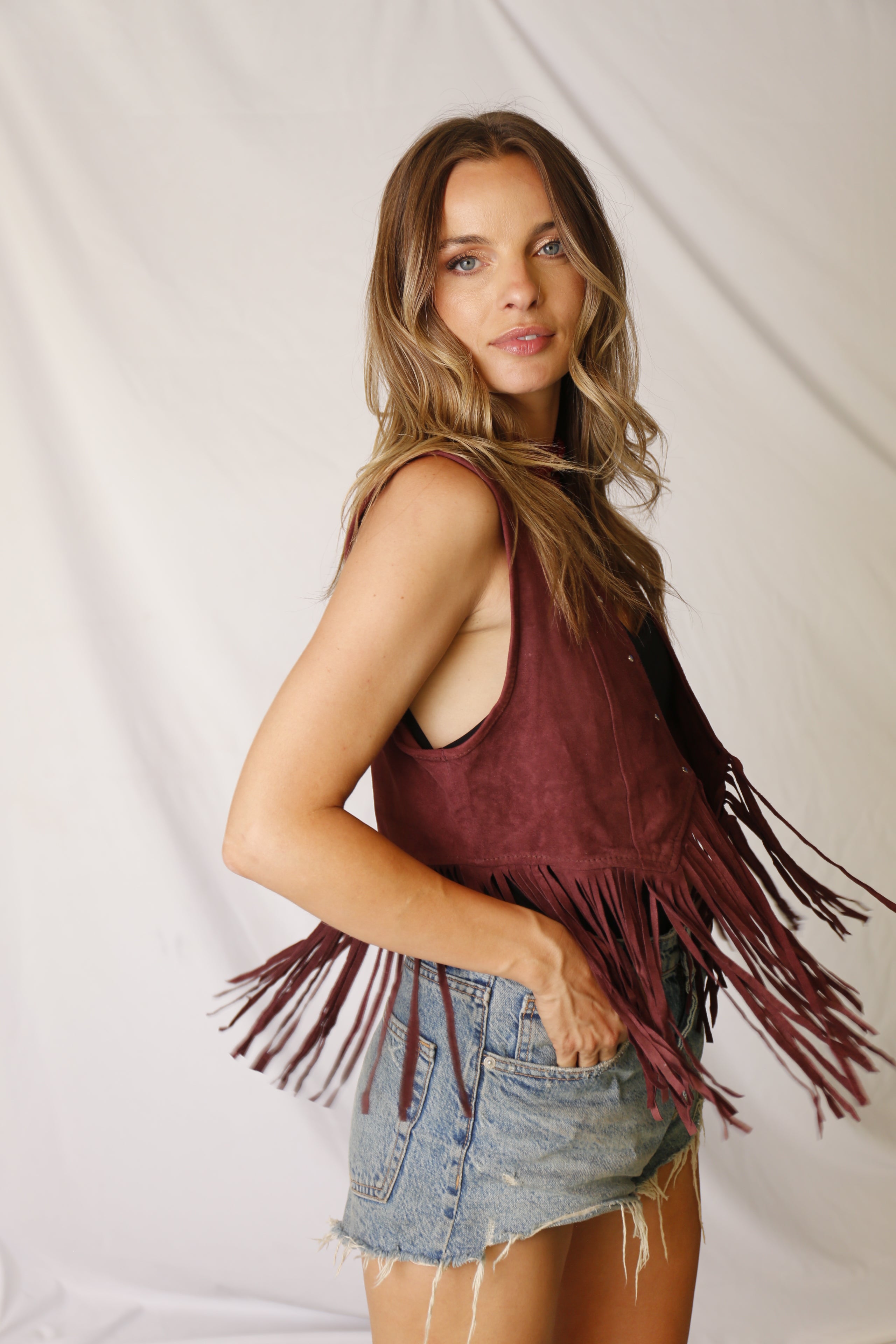 Gillet de gamuza  con flecos Cayetana