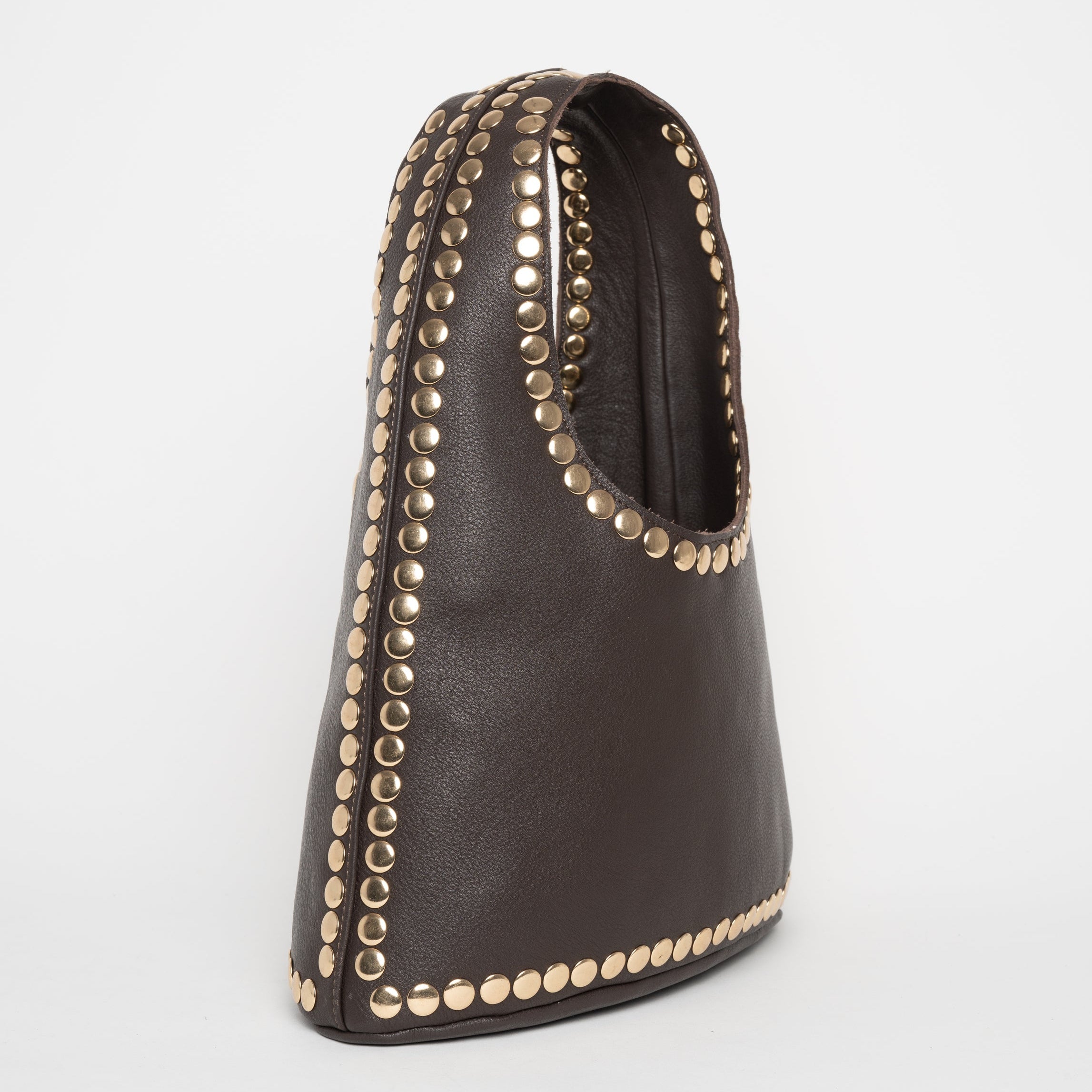 Cartera de cuero con tachas metálicas Lola