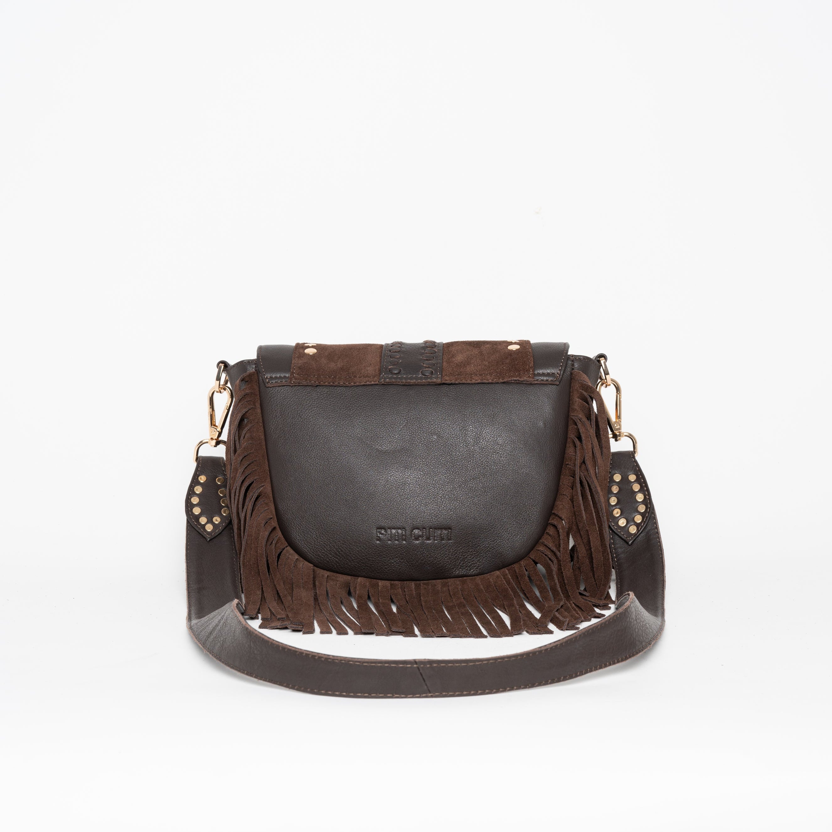 Cartera de cuero Elena con flecos y herrajes.
