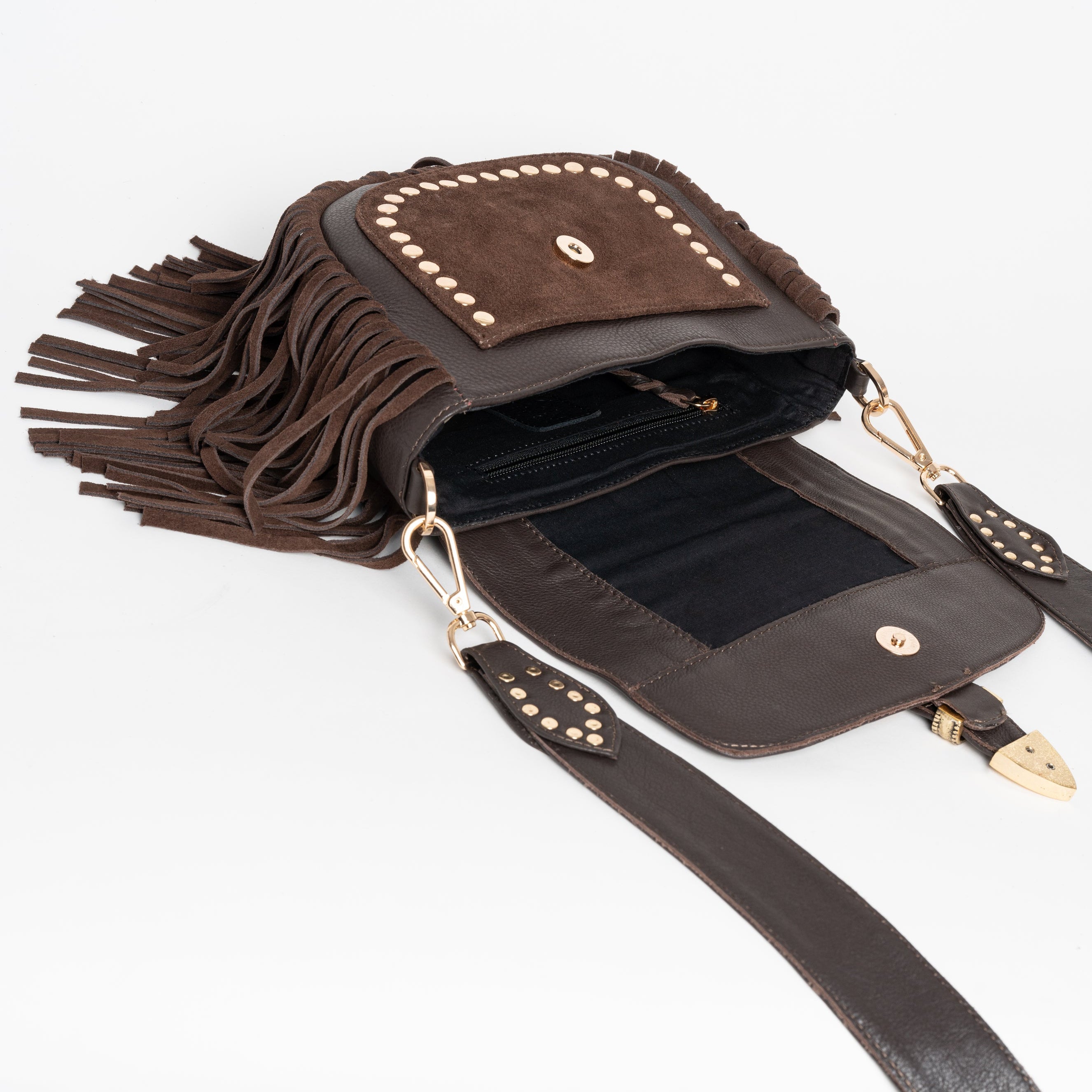 Cartera de cuero Elena con flecos y herrajes.