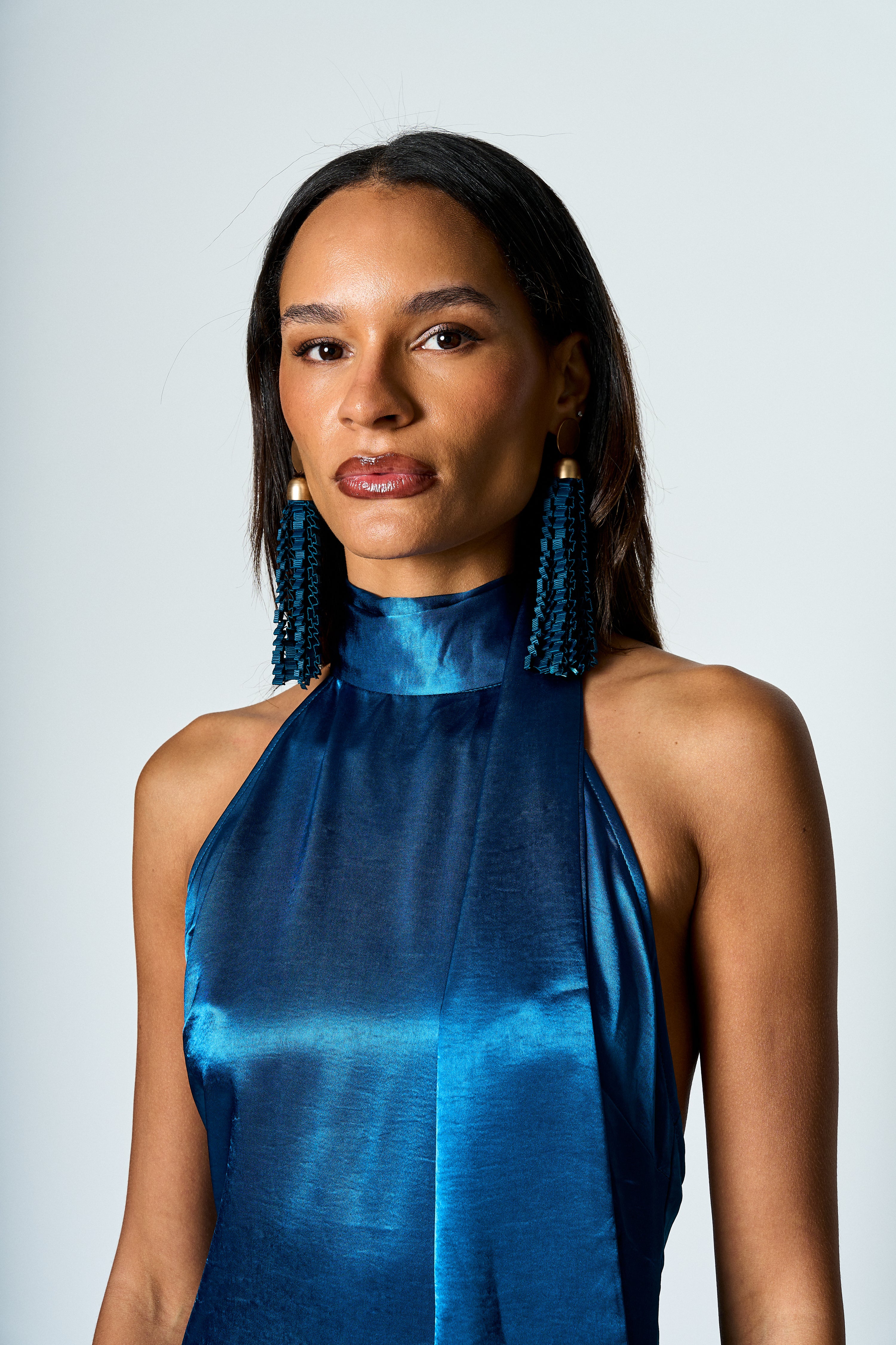 Vestido largo satinado Halter Mia