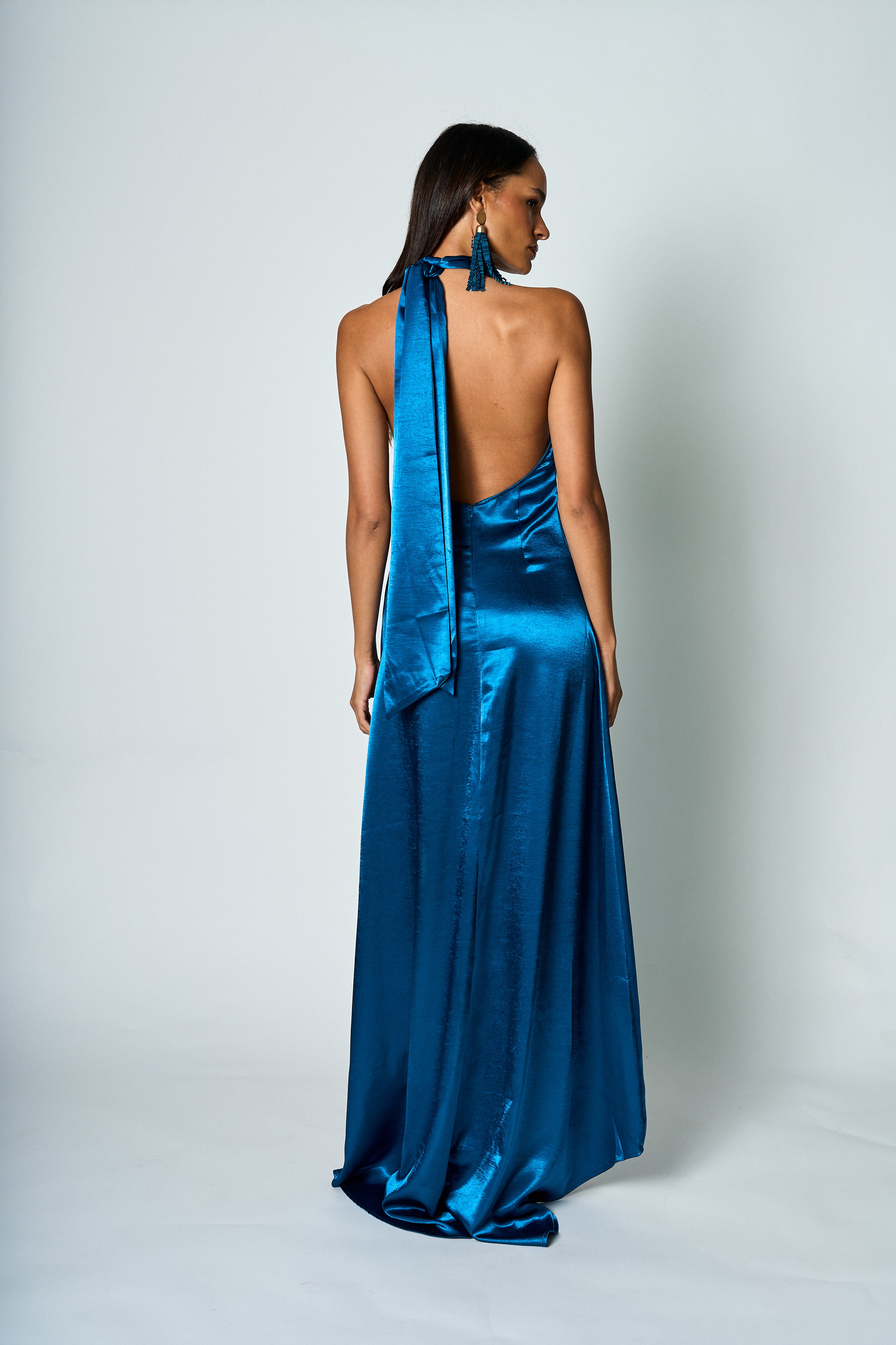 Vestido largo satinado Halter Mia