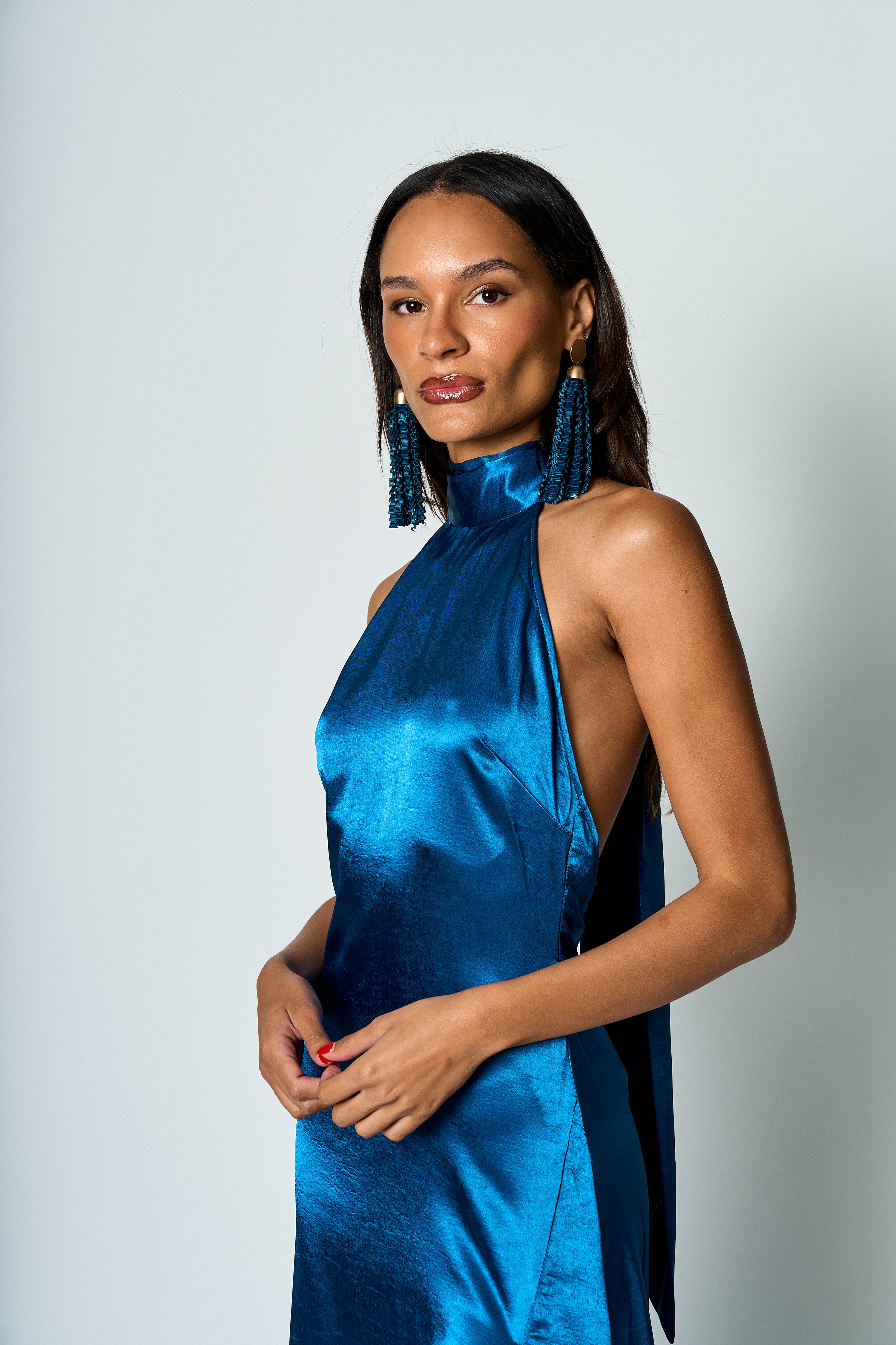 Vestido largo satinado Halter Mia