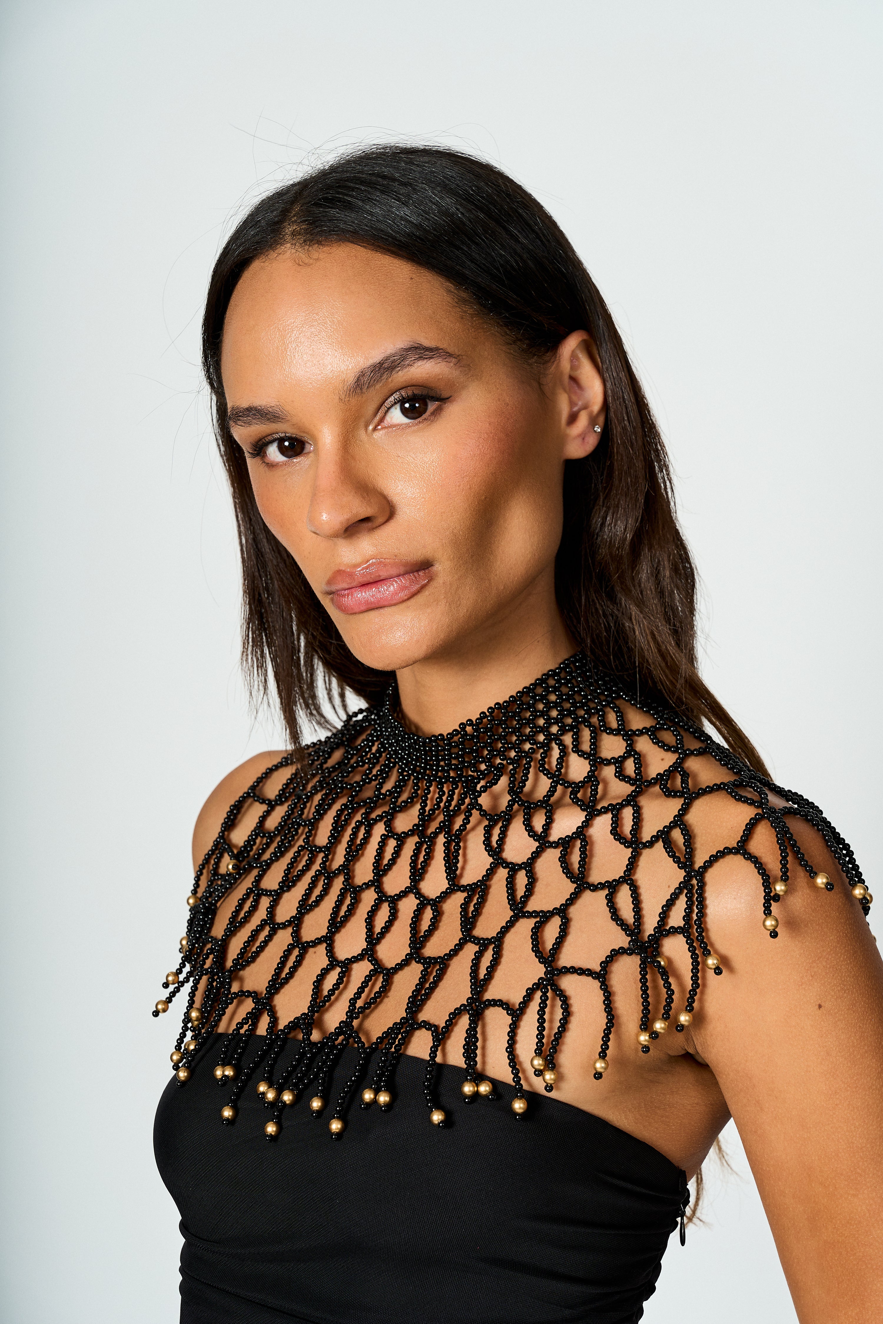 Collar choker de cuentas negras Leonor