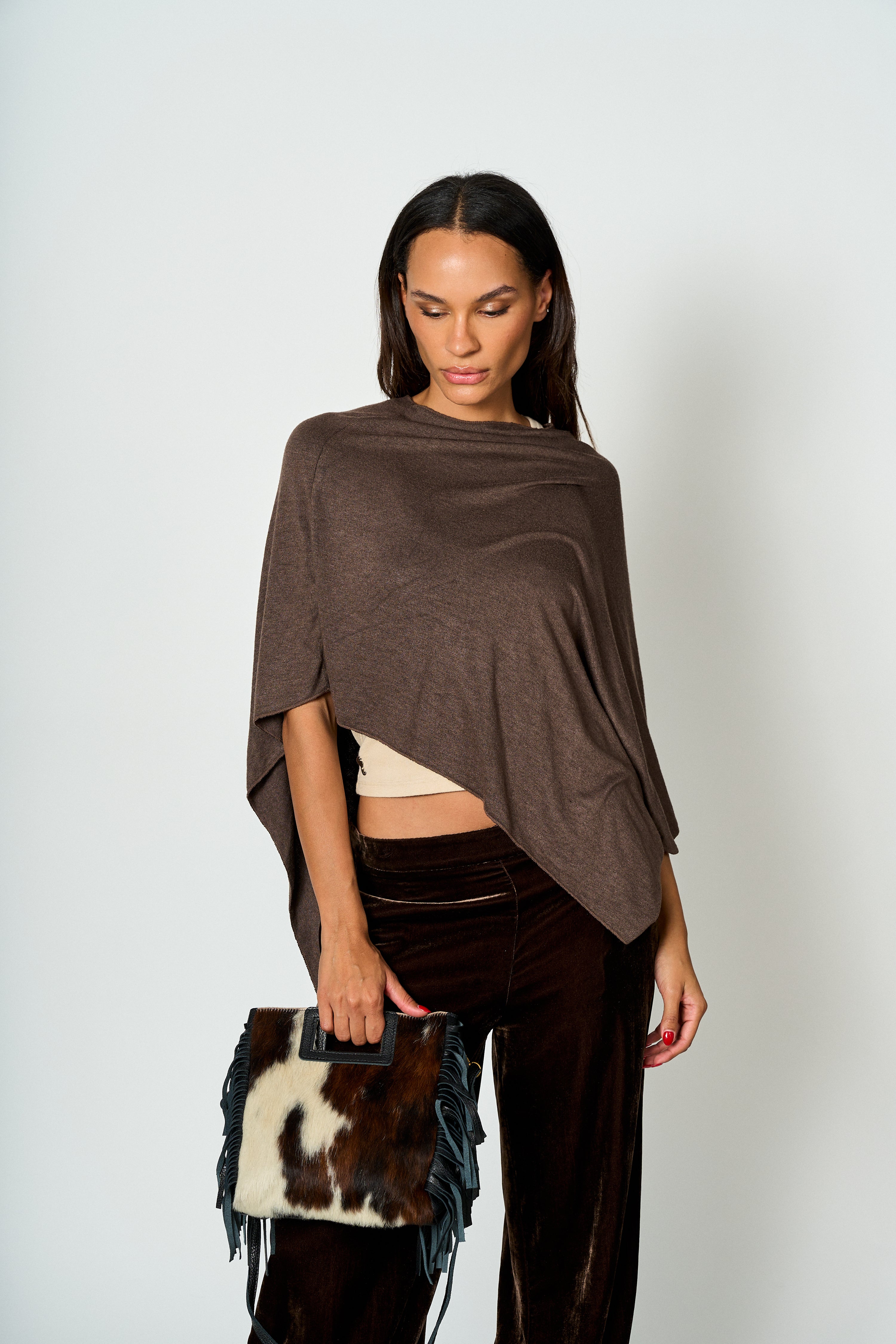 Poncho Aura