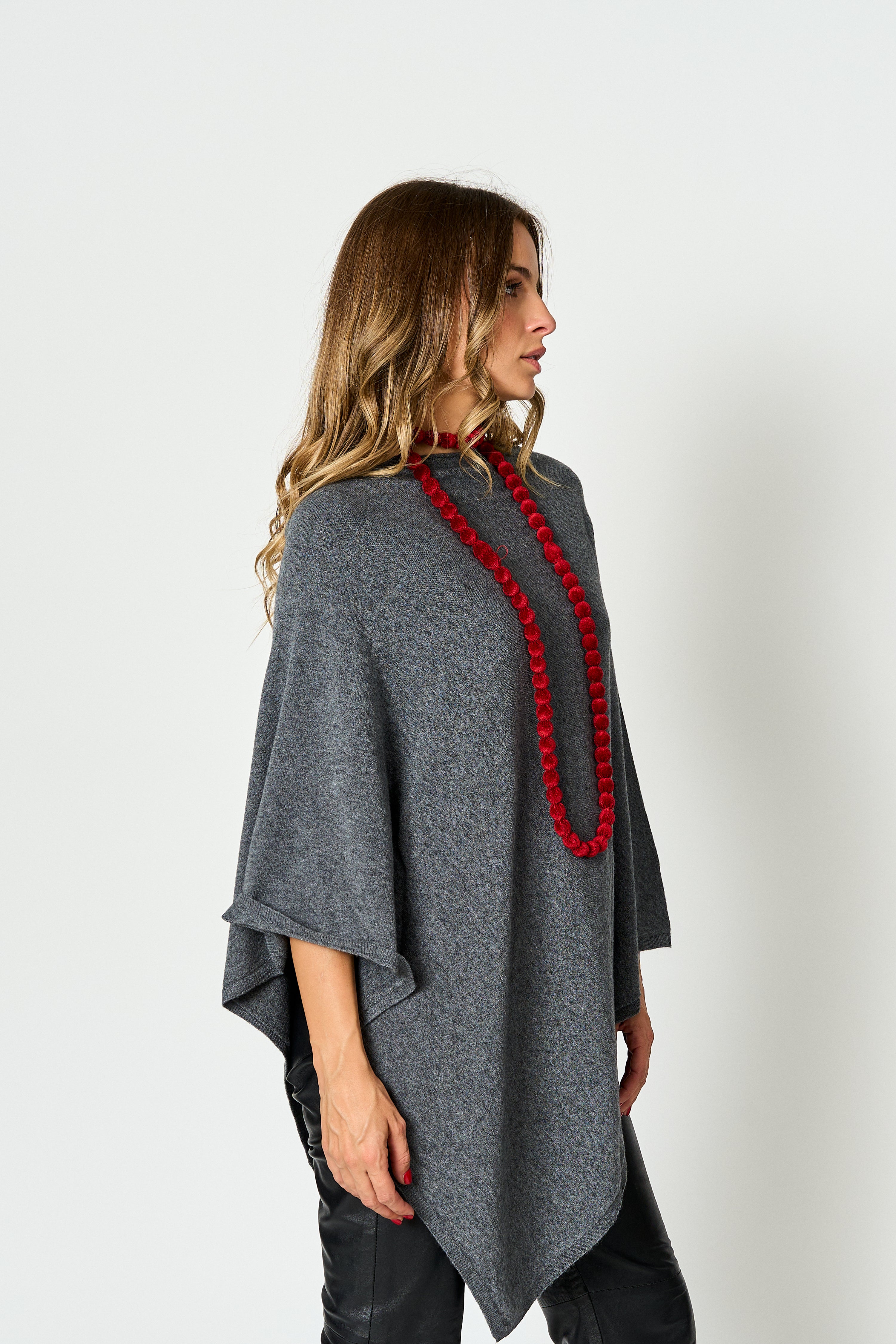Poncho Aura