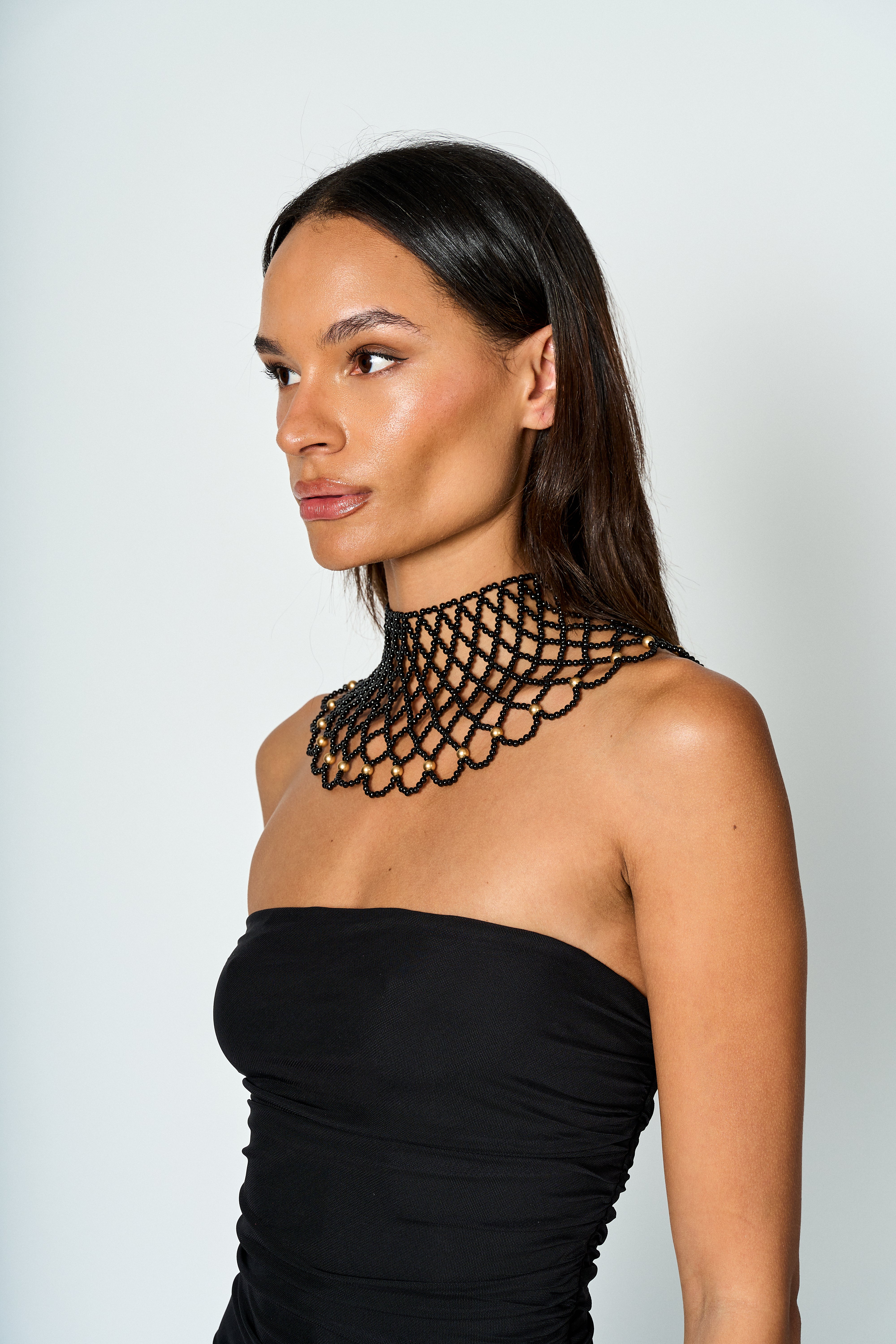 Collar croker Colomba negro con detalles dorados